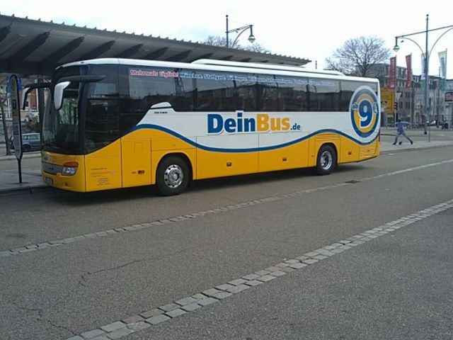 Setra 415 GT-HD unterwegs fr DeinBus.de auf der Fernlinie 
Freiburg-Singen-Konstanz. Abfahrt bereit am 08.06.2013 am 
Hbf Freiburg.
